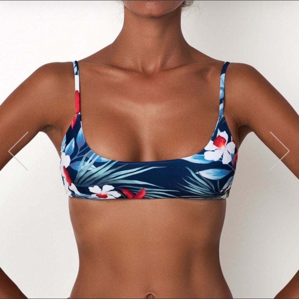 Vaya Island Bikini Top size small